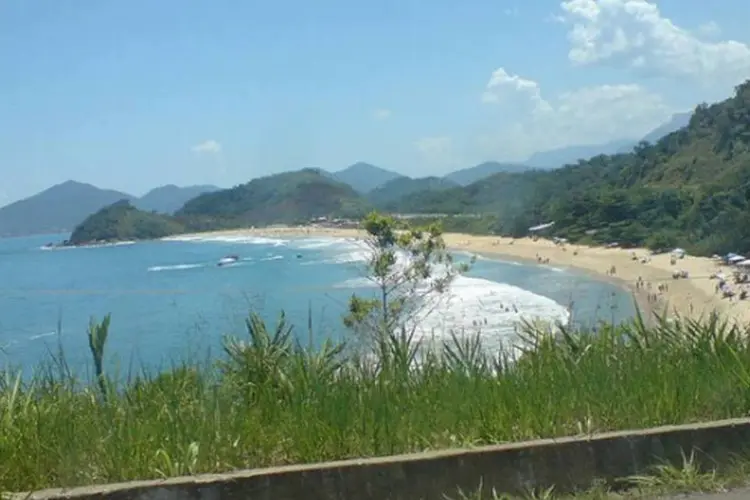 
	Rodovia Rio-Santos, que passa por boa parte do litoral paulista
 (Rogerio Lira/Creative Commons)