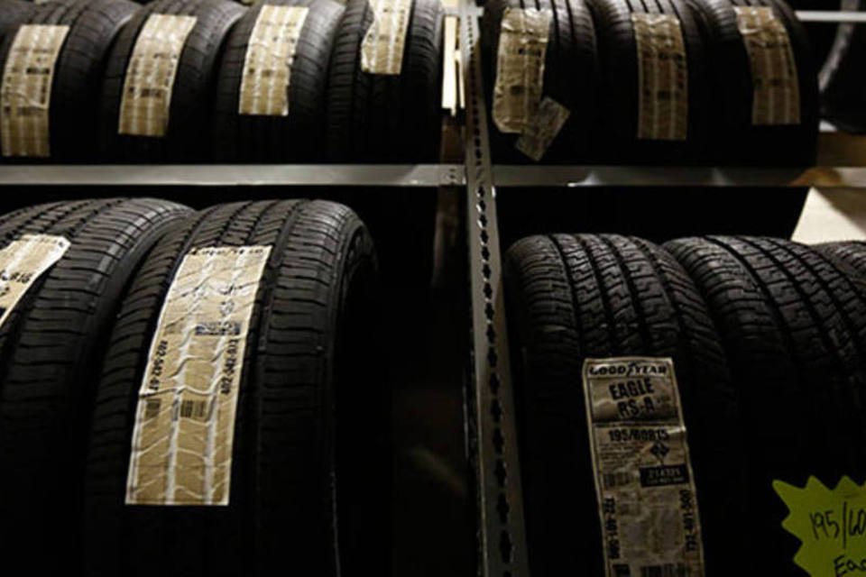 Camex adota antidumping a importações de pneus novos