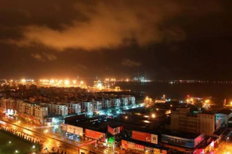 
	Shantou, na China: os casos receberam uma ampla cobertura na imprensa estatal chinesa, que destacaram como estes esc&acirc;ndalos revelam a corrup&ccedil;&atilde;o policial
 (Wikimedia Commons/Lennlin)