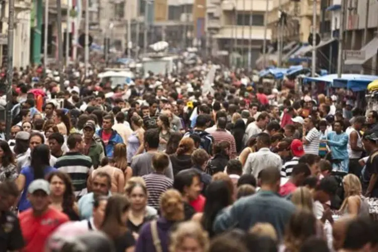 No ano passado, a população brasileira somava 190,75 milhões e, em 2000, 169,79 milhões (Ricardo Correa/EXAME)