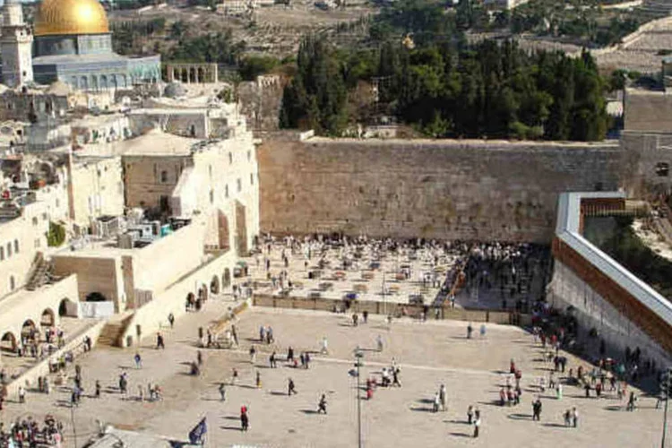 
	Israel: 78 foguetes impactaram &aacute;reas despovoadas e 29 foram interceptados em voo
 (Golasso44/Creative Commons)