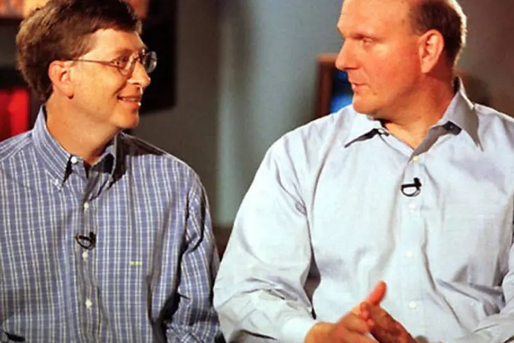 
	Quando a explos&atilde;o da crise financeira aconteceu, Steve Ballmer, seu amigo Bill Gates e todo o mercado assistiram aos pap&eacute;is da Microsoft despencarem
 (Divulgação)