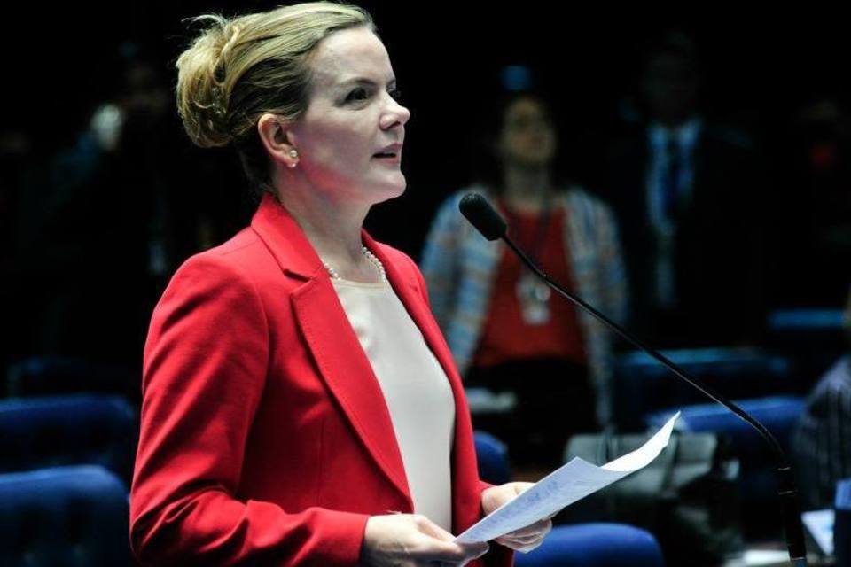Gleisi Hoffmann diz que também não tem "moral" para julgar