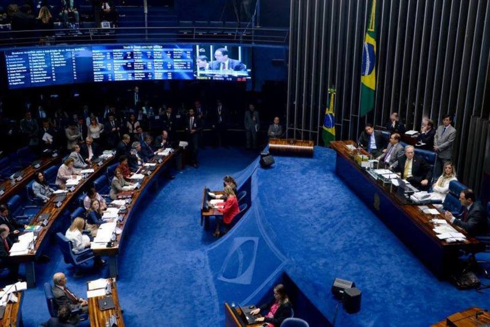Em discursos, 44 declaram voto pelo impeachment e 18 contra