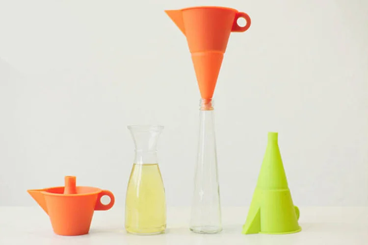 2in1 Kitchen Funnel: produto é feito de sílica em gel (Divulgação)