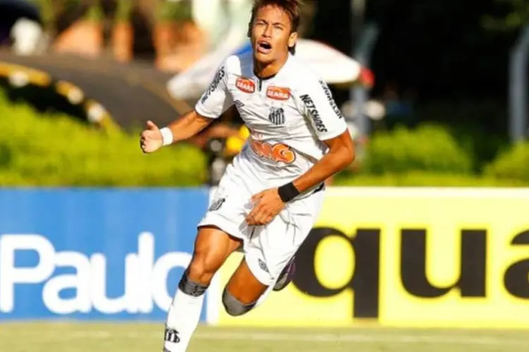 Santos: time leva Semp Toshiba no uniforme contra o São Paulo (Ricardo Saibun / Divulgação Santos FC)