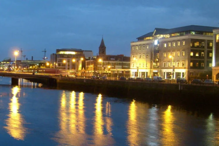 
	Dublin: o pa&iacute;s receber&aacute; o &uacute;ltimo dos empr&eacute;stimos de seu programa de ajuda com a troica de credores internacionais no final do ano&nbsp;
 (SXC.Hu)