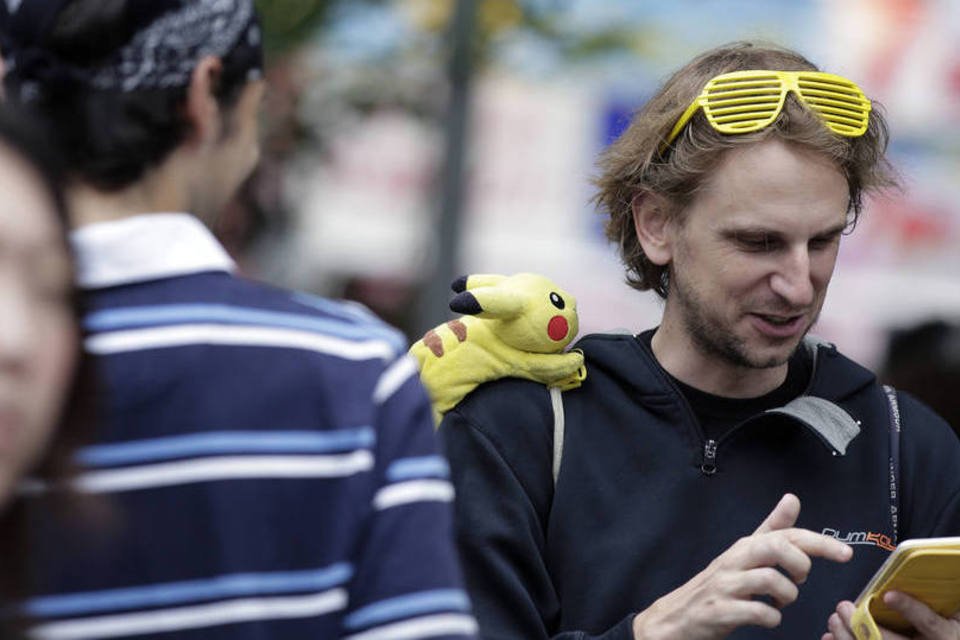 Jovens ganham US$ 20 por hora para jogar “Pokémon Go”