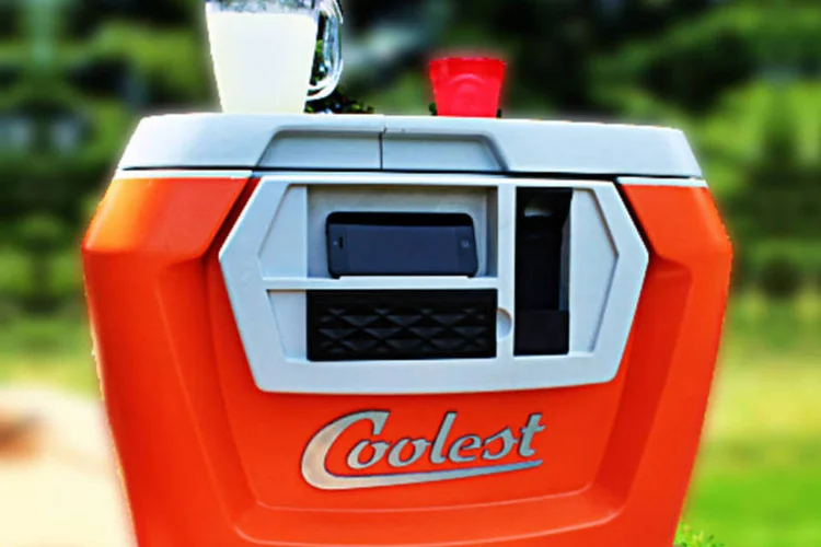 
	Coolest: cooler &eacute; equipado com uma bateria recarreg&aacute;vel de 18 volts e traz liquidificador embutido
 (Kickstarter)