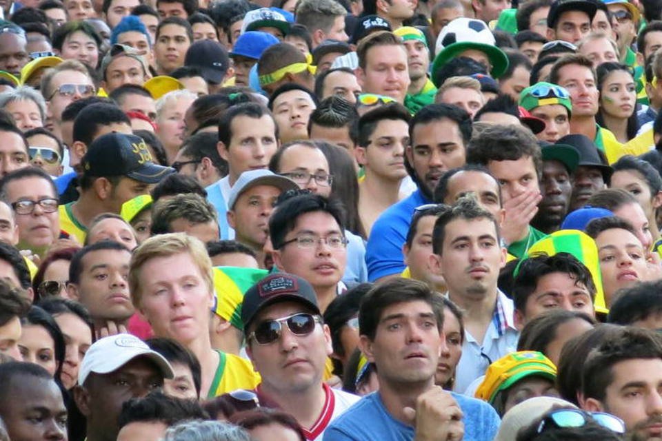 Tumulto interrompe show na Fifa Fan Fest em SP