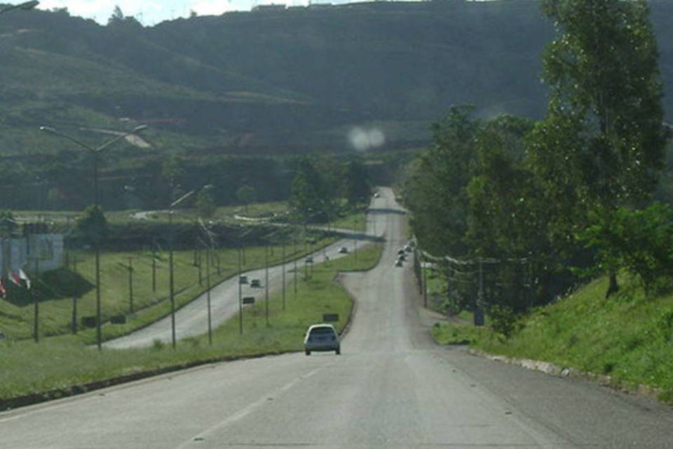 Recomeçam as buscas a soterrado por deslizamento em mina