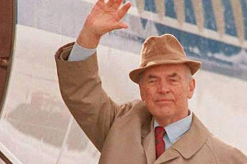 Funeral do nazista Priebke é suspenso