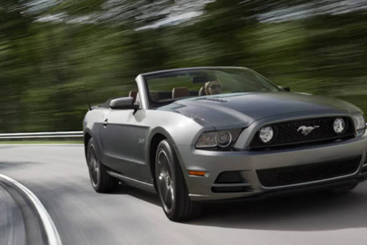 
	Ford Mustang Convers&iacute;vel modelo 2012: segunda maior montadora dos Estados Unidos espera que a maioria das vendas aconte&ccedil;a na Am&eacute;rica do Norte
 (Divulgação)
