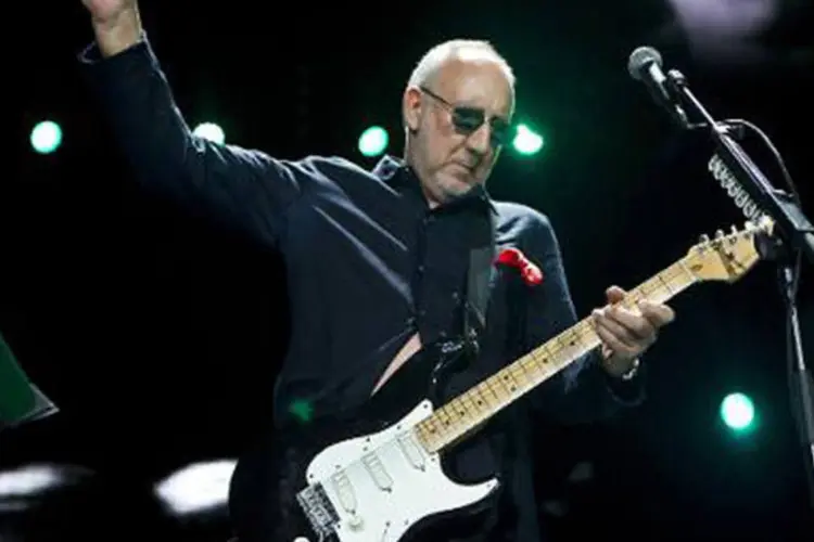 Pete Townshend, guitarrista da banda The Who, se apresenta em Amsterdam em 5 de julho de 2013 (Paul Bergen/AFP)
