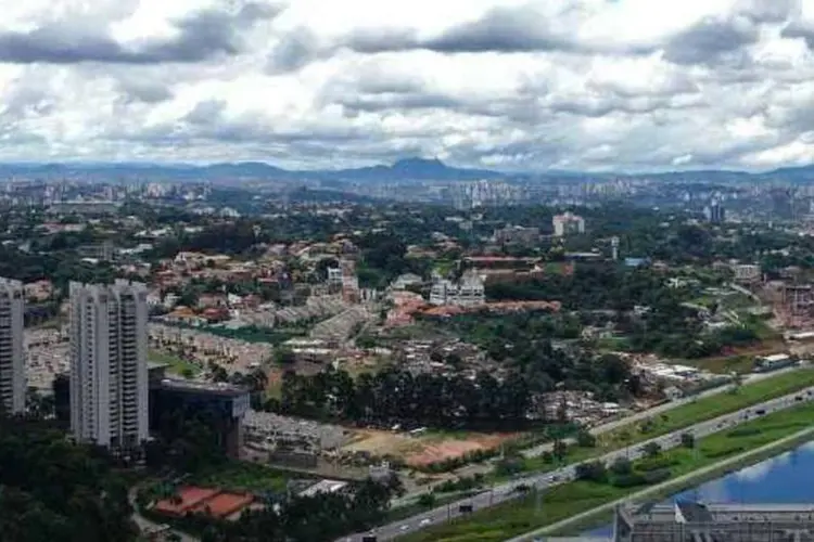 A expansão da cidade (Lucas Chiconi/Wikimedia Commons)