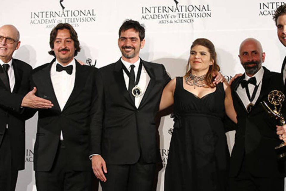 Lado a Lado, da TV Globo, vence Emmy de melhor telenovela