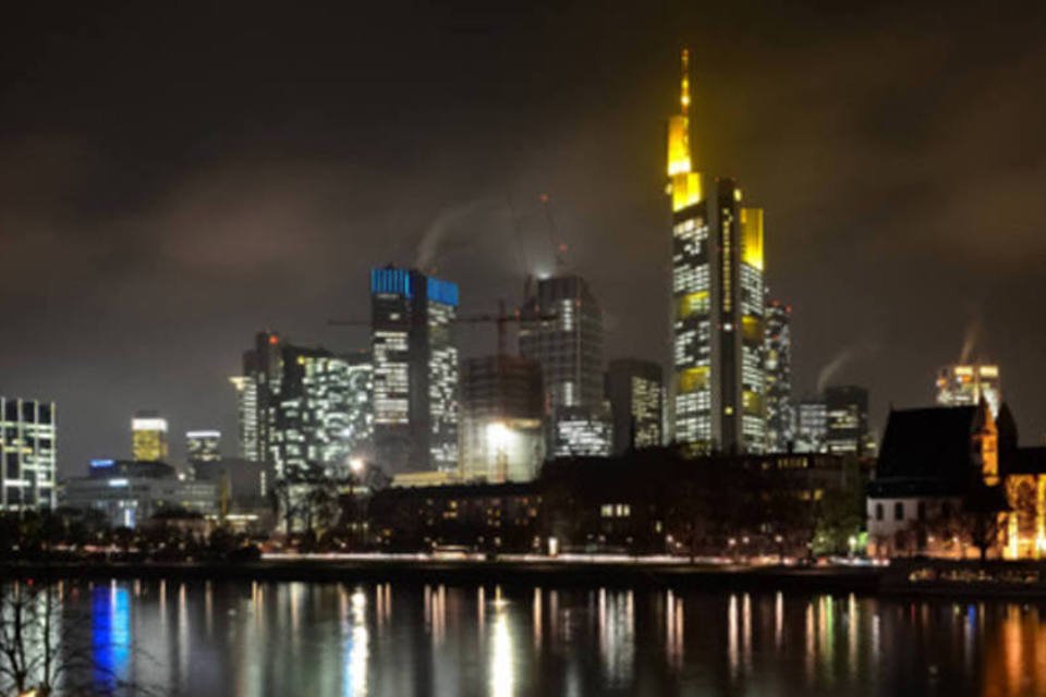 Superávit comercial alemão diminui e zona do euro comemora