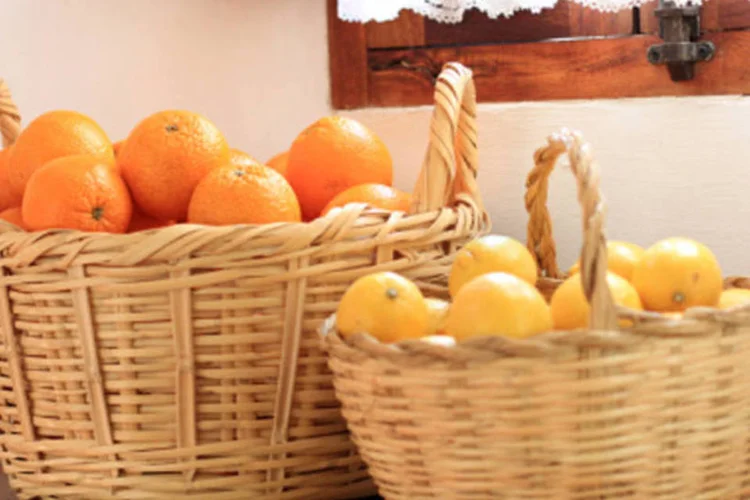
	Laranjas: por causa da supersafra em 2011, safra seguinte foi impactada. Quase 31,7 milh&otilde;es de p&eacute;s foram erradicados em SP e 38% dos produtores deixaram a cultura
 (Getty Images)
