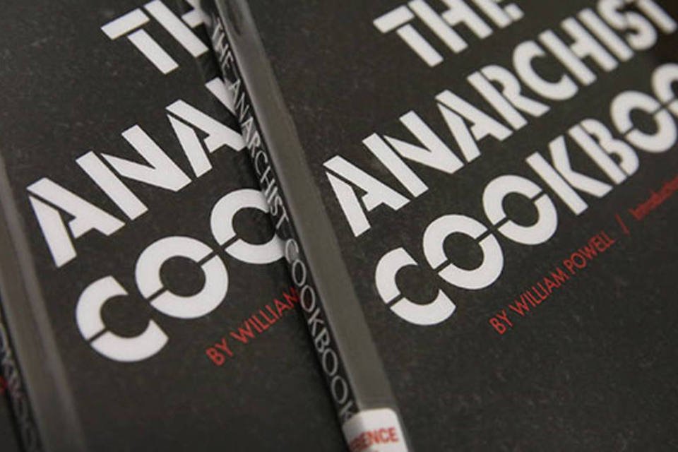 Autor quer fim da publicação de manual usado por terroristas