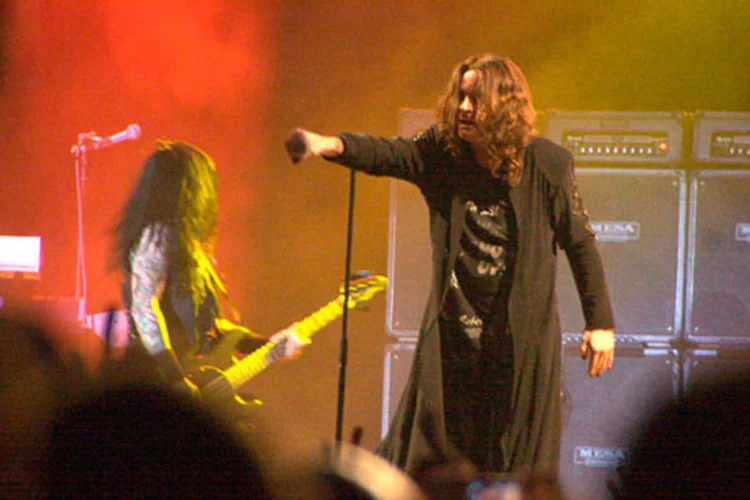 
	Ozzy Osbourne em show em 2010: no &uacute;ltimo bis, a banda brit&acirc;nica deleitou o p&uacute;blico com &quot;Paranoid&quot;
 (Dido/Flickr)
