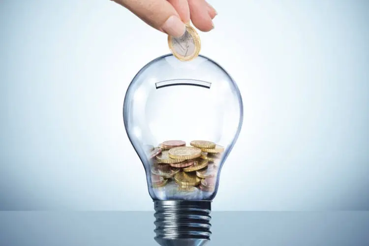 
	Conta de luz: queda do consumo na ind&uacute;stria e custo mais barato de produ&ccedil;&atilde;o contribu&iacute;ram para queda no pre&ccedil;o da energia em abril.
 (Thinkstock)