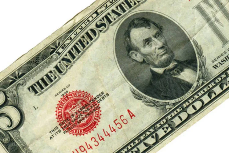 Em relação a uma cesta de divisas, o dólar perdia 0,37 por cento (Reprodução)