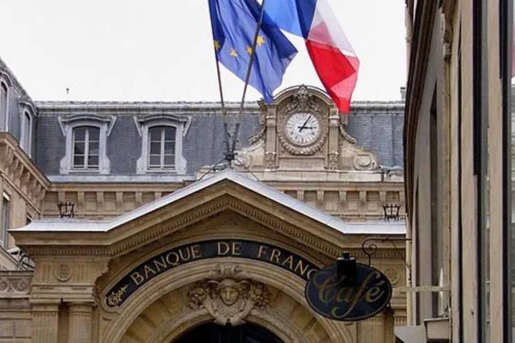 Segundo a pesquisa, 61% dos franceses acham que 2011 terá dificuldades econômicas (Wikimedia Commons/EXAME.com)