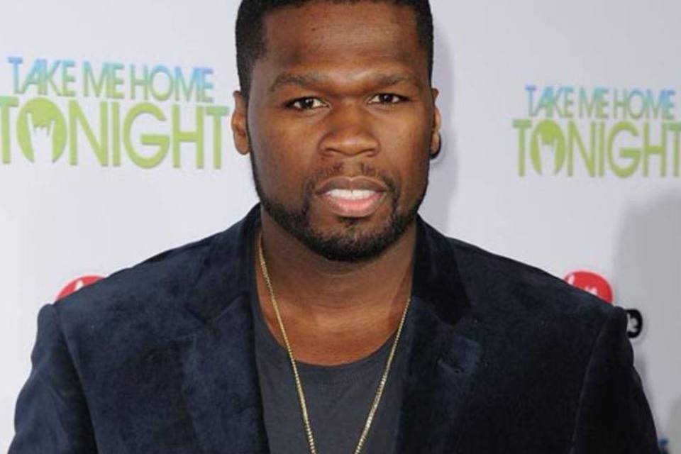 Rapper 50 Cent sofre acidente de carro em Nova York