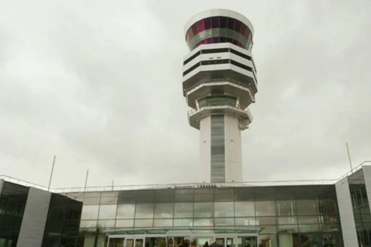 
	Aeroporto de Bruxelas: o fato aconteceu ontem, quando o embaixador esperava no aeroporto uma delega&ccedil;&atilde;o oficial de seu pa&iacute;s que ia a participar hoje em reuni&otilde;es na Otan
 (Mark Renders/Getty Images)