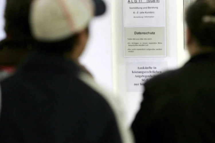 
	O n&uacute;mero de pessoas em busca de trabalho subiu em maio na Alemanha, uma vez que a recupera&ccedil;&atilde;o costumeira na primavera (local) foi muito mais fraca do que em anos anteriores
 (Andreas Rentz / Getty Images)