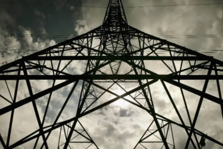 
	Torre de energia el&eacute;trica: programa dever&aacute; incentivar o desenvolvimento de atividades ligadas a redes el&eacute;tricas inteligentes e transmiss&atilde;o de energia ultra-alta tens&atilde;o
 (Bruno Vincent/Getty Images)