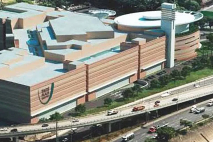 
	Tiet&ecirc; Plaza Shopping: o projeto tem dois pisos que totalizam 230 lojas
 (Divulgação/Facebook)