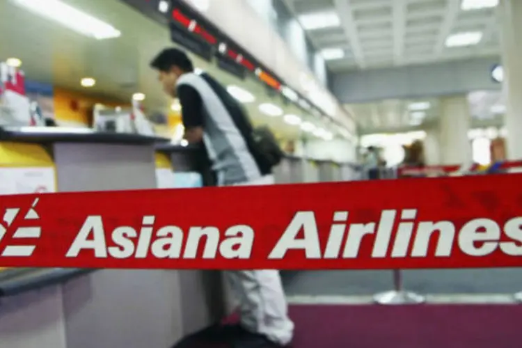 Guichê da Asiana Airlines: avião da companhia pega fogo nos Estados Unidos (Chung Sung-Jun/Getty Images)