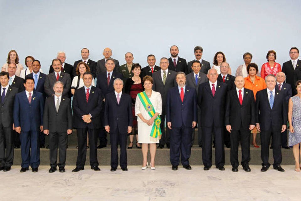 Os ministros mais bem pagos do 1º governo Dilma