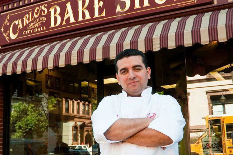 Para celebrar o aniversário de São Paulo, a Carlos Bakery distribuirá 465 pedaços de bolo de graça (Facebook/Buddy Valastro/Reprodução)