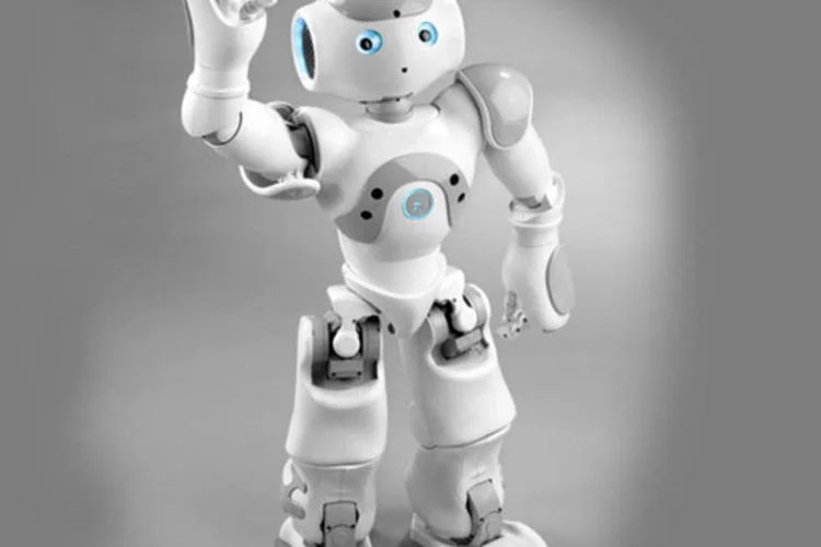 NAO: robô tem a capacidade de reconhecer e imitar movimentos de seres humanos
 (Wikimedia Commons)