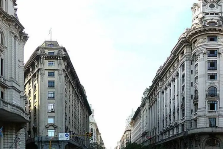 
	Buenos Aires: o centro da capital argentina ficou paralisado pelo protesto convocado pela CTA, que foi seguido por milhares de filiados de distintos sindicatos
 (Wikimedia Commons)