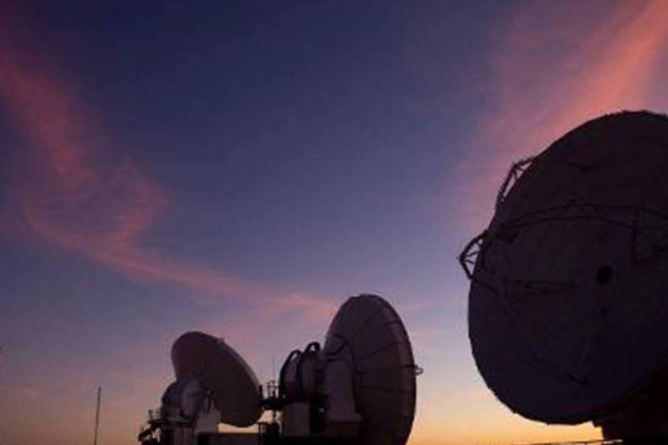 Maior radiotelescópio do mundo recebe última antena