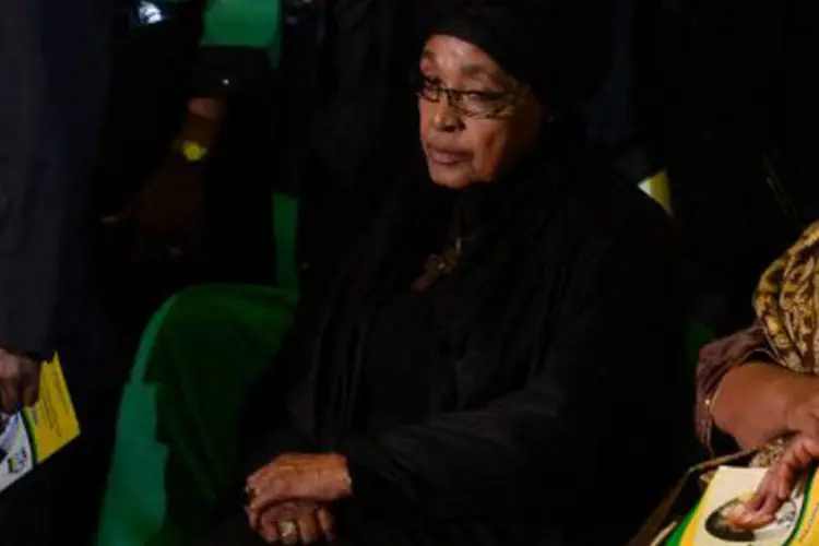 Winnie Madikizela-Mandela é vista em 14 de dezembro de 2013 durante o funeral de Nelson Mandela, em Pretória
 (Stephane de Sakutin/AFP)
