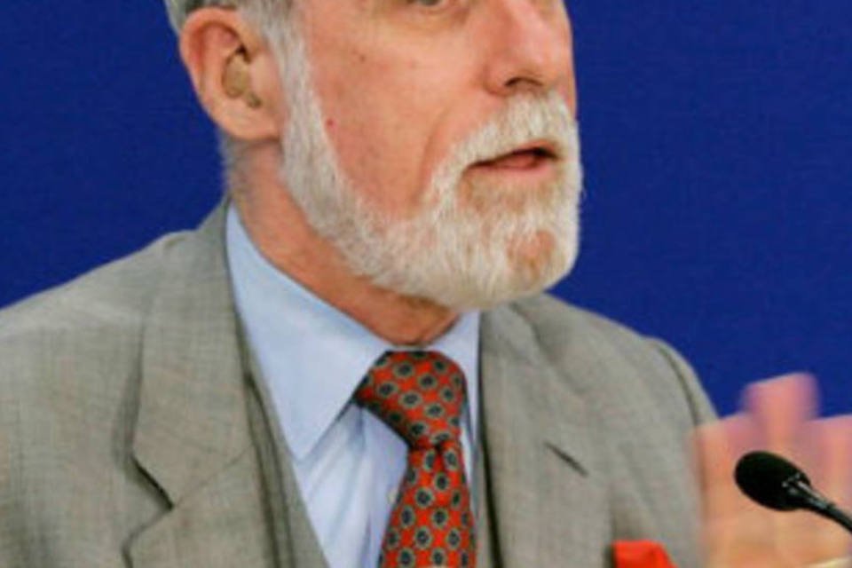 Vinton Cerf faz discurso no  Campus Party, em Londres