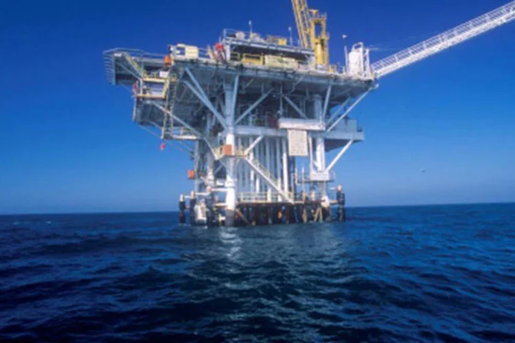 
	Plataforma de petr&oacute;leo: Gavi&atilde;o Real &eacute; uma das principais &aacute;reas terrestres de produ&ccedil;&atilde;o de g&aacute;s no pa&iacute;s, onde atua Parna&iacute;ba G&aacute;s Natural, antiga OGX Maranh&atilde;o
 (Getty Images)