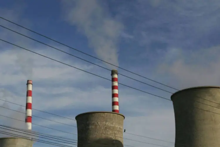 
	Termel&eacute;trica na China:&nbsp;ag&ecirc;ncia estatal de planejamento da China emitiu a notifica&ccedil;&atilde;o de corte do pre&ccedil;o da energia t&eacute;rmica para refletir a queda nos pre&ccedil;os do carv&atilde;o
 (China Photos/Getty Images/Getty Images)