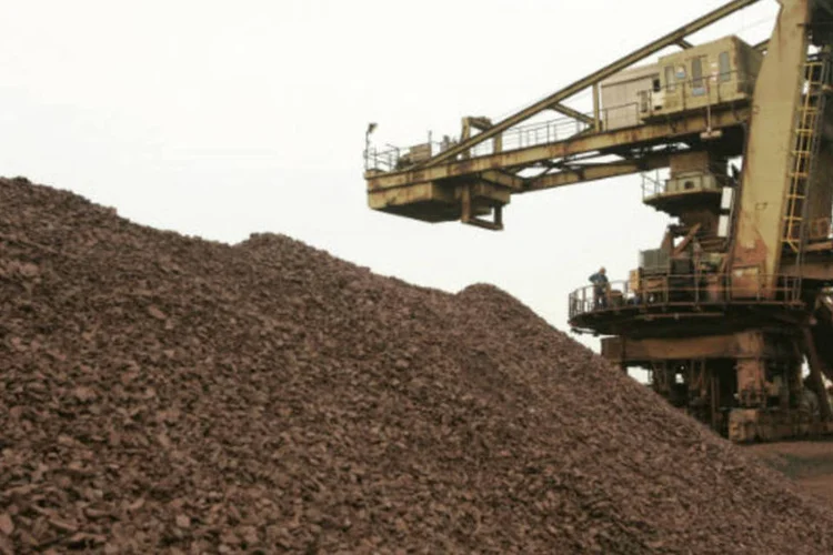 
	ArcelorMittal: consumo aparente de a&ccedil;o provavelmente cair&aacute; entre 4,5 e 5 por cento este ano no Brasil
 (Mark Renders / Getty Images)