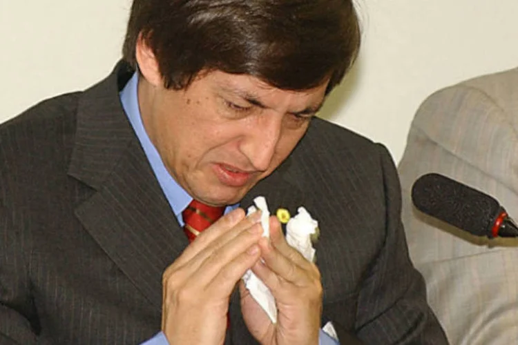
	O deputado Carlos Rodrigues dep&otilde;e em CPI: ele foi condenado a seis anos e tr&ecirc;s meses de pris&atilde;o
 (José Cruz/ABr)