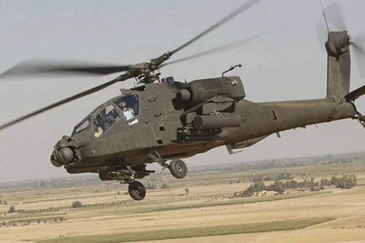 
	Helic&oacute;pteros AH-64E Apache Guardian da Boeing: decis&atilde;o de compra foi iniciada antes da escalada da tens&atilde;o entre as Coreias
 (Creative Commons)