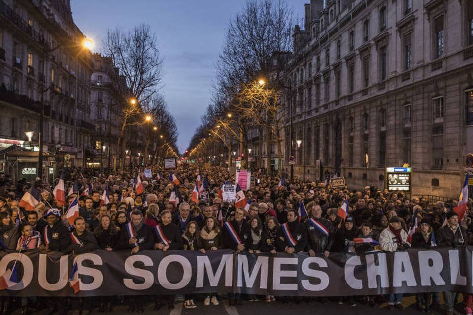 Mundo lembra o ataque ao Charlie Hebdo; veja fotos