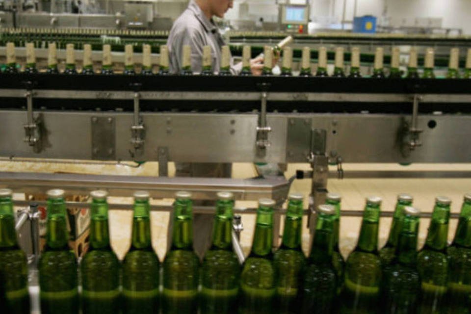 
	F&aacute;brica de cervejas da SABMiller: na Am&eacute;rica Latina, maior regi&atilde;o de vendas do grupo, o volume de cerveja aumentou 6% no quarto trimestre
 (Sean Gallup/Getty Images)