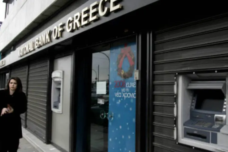 Em comunicado, o Banco da Grécia desmentiu o ataque aos servidores (Milos Bicanski/Getty Images)