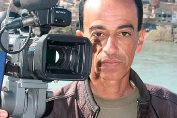 
	O jornalista Alaa Edwar no Iraque: o cinegrafista que trabalhava para uma emissora local foi atingido enquanto ele caminhava perto de sua casa
 (AFP)