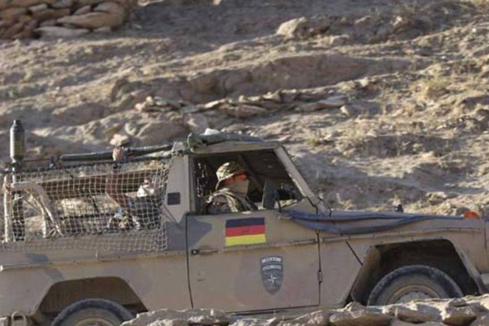 Alemanha planeja permitir entrada de europeus no Exército
